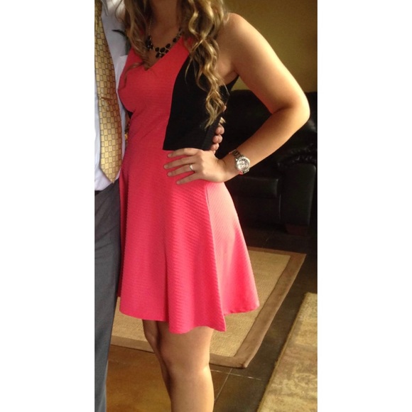 Flattering color block dress fit and flare - Picture 7 of 7